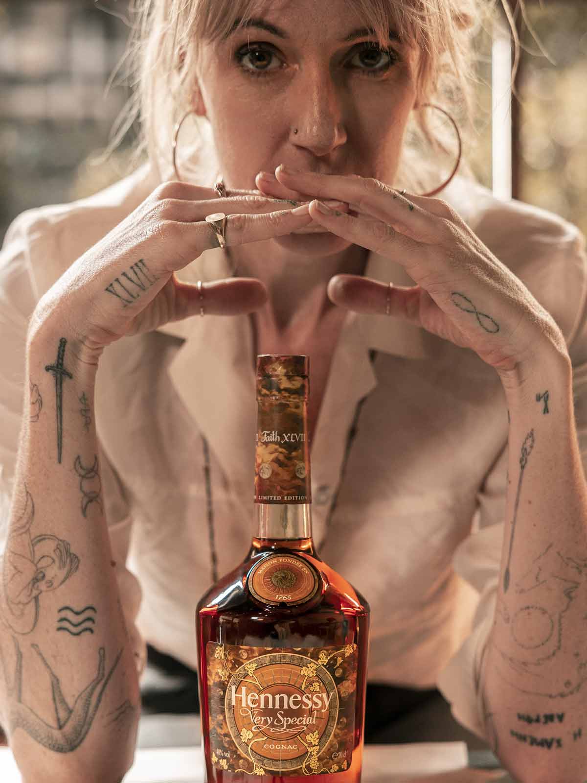 Hennessy V.S. Cognac Special Edition by Faith XLVII in Geschenkverpackung 0,7l 40% Vol