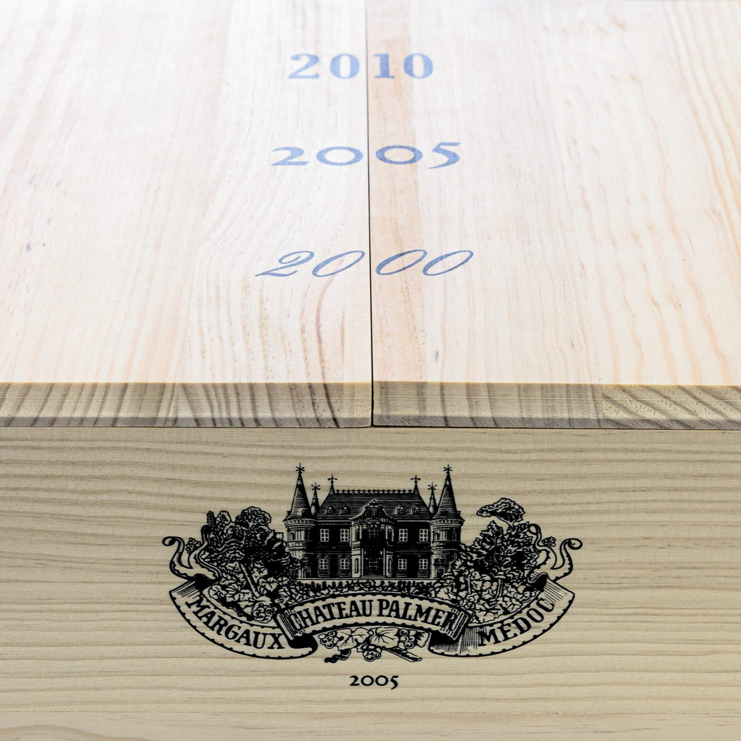 Figeac 2010, Palmer 2005, Leoville Las Cases 2000 Collector's Box - 3 bottles dry red wine (0.75 l) in limited wooden box