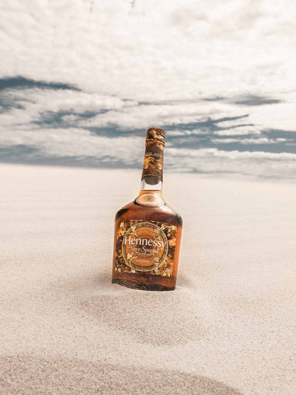 Hennessy V.S. Cognac Special Edition by Faith XLVII  in Geschenkverpackung 0,7l 40% Vol