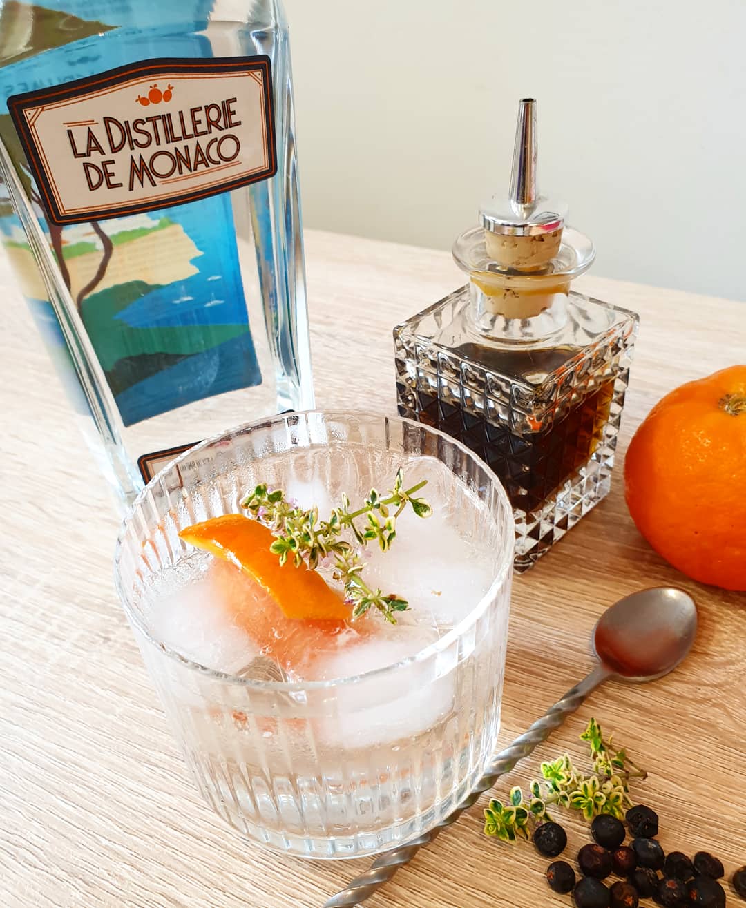 GIN AUX AGRUMES de Monaco mit Geschenkbox 40% vol. 0,5l